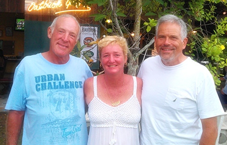 Roger Koehler (left) with Suzi Lawton and Friday’s overall winner, Randy Hurwitz. 