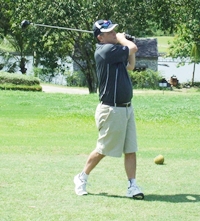 Mike “Dabber” Dabonovich crushes a drive straight down the middle.