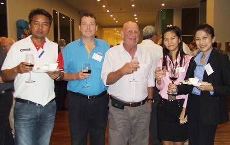 A toast to success: (l-r) Peera Thaweechart (MD Thaitan Logistics Co., Ltd.), Randy Simmons (Director CHS-Asia Co., Ltd.), Ken Hinckley (Consultant CHS-Asia Co., Ltd.), Supansa Supannawong (Executive Assistant Dana Spicer (Thailand) Ltd.) and Thananat Chanbunditnant (Senior Program Manager Dana Spicer (Thailand) Ltd.).