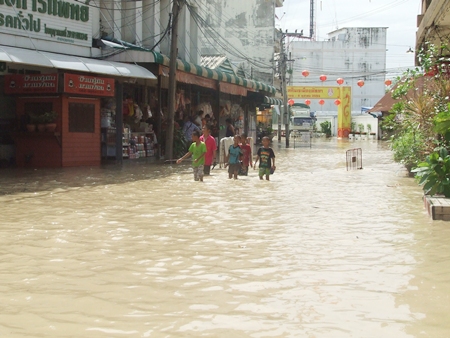 Flood waters in Naklua still hadn’t receded long after the rains had stopped and the sun came out. 