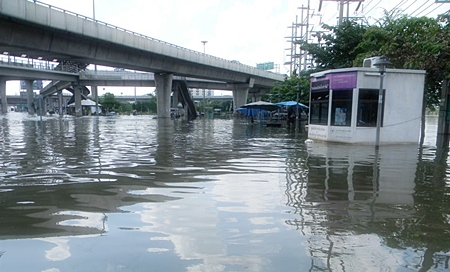 It’s no wonder people are parking their cars up on bridges in Bangkok.
