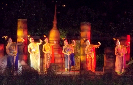 Thai traditional dance adds to the exotic evening at Centara Hotel.