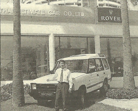 Sales Manager Leardsak with the Landrover Discovery