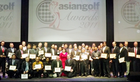 Award winners pose for a group photo at the Pattaya Exhibition and Convention Hall, Wednesday, November 2.