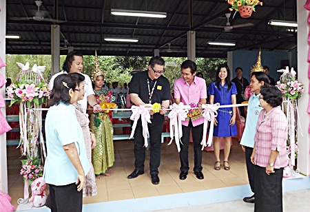 Presenting ceremony of Ban Amphur Infrastructure project