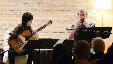 Xuefei Yang (left) and Richard Harvey play the haunting “Parting at Yuang Guan”.
