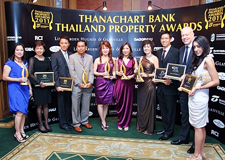 CB Richard Ellis (Thailand) won five awards at the Thanachart Bank Thailand Property Awards 2011 gala dinner ceremony, held at the Grand Hyatt Erawan Hotel in Bangkok last month.