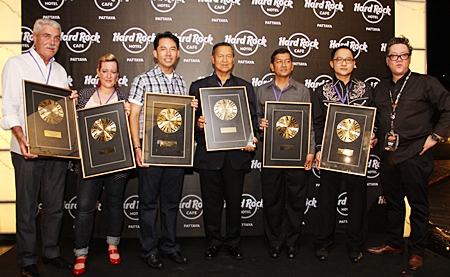 The moment of truth, the guitar smashers line up for a photo before they went wild, pieces of guitar flying in all directions before they lined up to receive a memento of the historic anniversary. (top l-r) Jorge Carlos Smith, Alice Russell, Chaowalit Saeng-Uthai, General Kanit Permsub, Mayor Itthiphol Kunplome, Auttaphol Wannakij, and Greg Lee, vice president - operations of HPL Hotel & Resort.