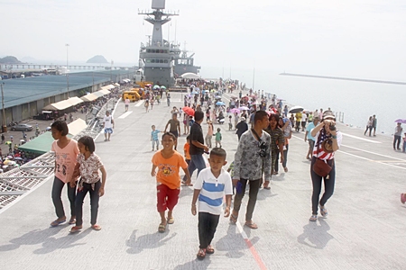 Thailand’s only aircraft carrier, the HTMS Chakri Naruebet is always a popular attraction on Children’s Day.