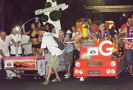 The aptly named Pullman crew (or should that be “Pushman” crew?) prepares to take on the Champagne shower show.