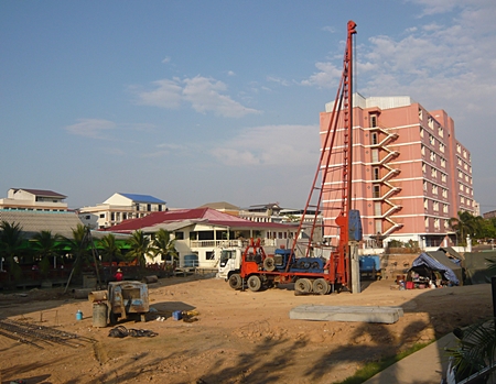 The piling work is already underway for Novana Residence by The Nova Group. 