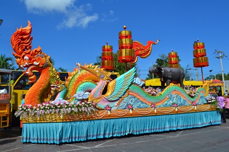 One of the floats in the Naklua Wan Lai parade.