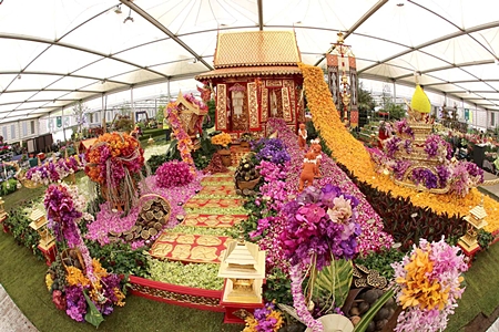 The gold medal winning Thai exhibit in all its splendor at the 2012 Chelsea Flower Show.