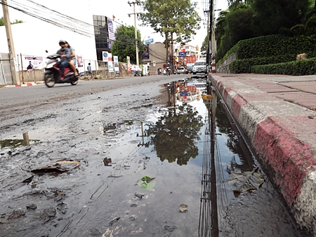 Stagnant water on Pattaya Second Road, Soi 6, over 7 m long and 4 cm deep. 