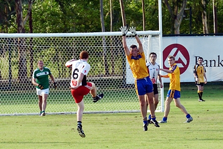 High scoring Singapore kick yet another point against Malaysia in the men’s final.