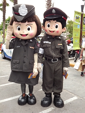 Pattaya’s friendly police dolls entertain the crowd.