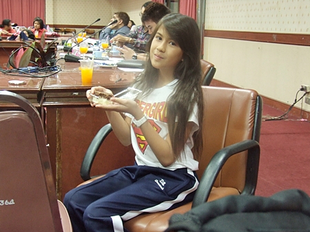 Jessica, a grade 5 student from Darasamut School, is the youngest contestant in the competition.