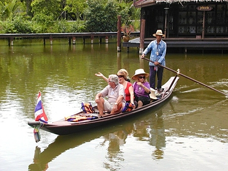 On Tuesday the 3rd a group of PCEC members visited Old Siam, a historically themed village to the South East of Bangkok, in Samut Prakarn. Many buildings from ancient Siam are recreated, as well as klongs and floating markets. Here a small group takes a trip on the klong. Following this, a visit was made to the Erawan Elephant Museum (the large three headed elephant statue beside the Southern Circular Road), then to the Bang Pu Recreation Reserve for dinner.