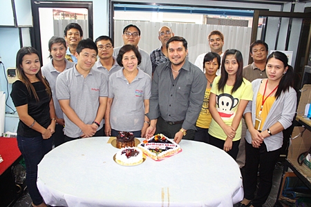 On the 23rd of July, staff of the Pattaya Mail held a mini party in our offices to celebrate our 19th birthday. A handful of our dedicated and loyal staff gathered around Prince and Tony Malhotra to cut and partake in the colourful and delicious birthday cakes which were presented to us by the Hilton Pattaya and Amari Orchid Hotels.