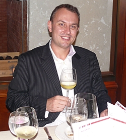 Travis Brown, the Asian regional director of Accolade Wines, spoke with knowledge and enthusiasm on the wines which would be drunk that evening.