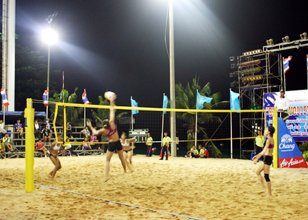 Exciting action on finals day at the Pattaya Beach Volleyball open 2012.