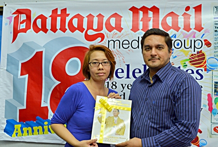 JanjiraBuanlee (Jenni), Public Relations Manager of the Pullman Pattaya Hotel G paid a courtesy visit to the Pattaya Mail offices recently, where she was welcomed by Kamolthep ‘Prince’ Malhotra, GM of the Pattaya Mail Media Group. Discussions were held which were beneficial to both our organisations. Prince presented a commemorative book on HM the King which was published by Pattaya Mail to celebrate His Majesty’s 84th birthday. 