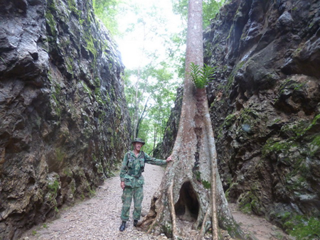 Young Marines leader Jim Coomes in Hellfire Pass.