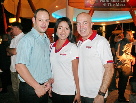 (L to R) Remax Thailand Regional Director Eran Milo poses with Suwatna Sornthong, and Tony Barchetti, managing director of Remax Integrity.