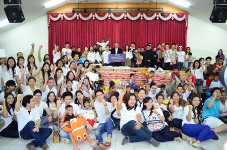 King Power Pattaya makes a great donation to the Pattaya orphanage.