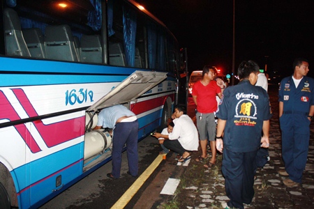 Mechanics avert disaster by acting quickly to contain an NGV gas leak aboard this Sattahip tour bus. 