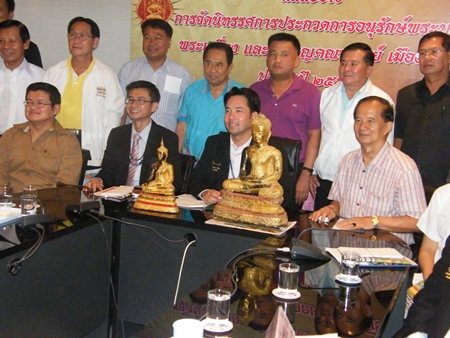 Officials announce the Buddhist amulet preservation show Oct. 27-28 at the Pattaya Indoor Stadium. 