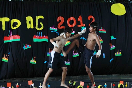 A display of Muay Thai boxing is one of the highlights.