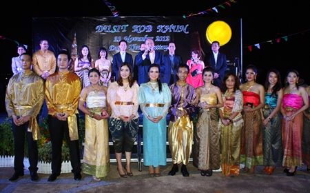 Hotel General Manager Chatchawal Supachayanont (back row 4th from right), is seen with the resort management including the entire sales team as they welcome corporate clients to the Dusit Kob Khun (Thank You) Party held at The Point, the hotel’s extended terrace overlooking Pattaya Bay. 