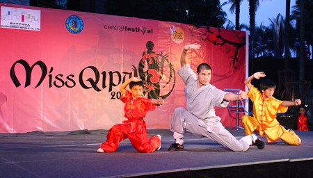 Students from the Shaolin Kung Fu Syndicate demonstrate Vusu Shaolin Kung Fu.