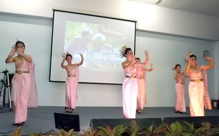Pattaya School No. 9 students perform a lovely Thai traditional dance.