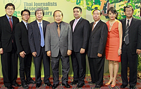 Saurabh Kukreja, Resident Manager and Nichaya Chaivisuth, Director of Communications & Public Relations, Amari Watergate Bangkok recently welcomed members of the Asean Journalists Association’s committee who were in Thailand to attend the Thai Journalist Association’s 58th anniversary party held at the Amari Watergate Bangkok. (L to R) Vorasak Pravongviengkham, Lao Journalists Association, Than Soe, Joint Secretary, Myanmar Journalists Association, Ha Minh Hue, First Vice President/Member of Vietnam’s Parliament, Vietnam Journalists Association, Bandhit Rajavatanadhanin, Honorary President, Confederation of Asean Journalists, Saurabh Kukreja, Khammuang Oudomhack, Manager, Lao Journalists Association, Nichaya Chaivisuth and Dumrit Viriyakul.