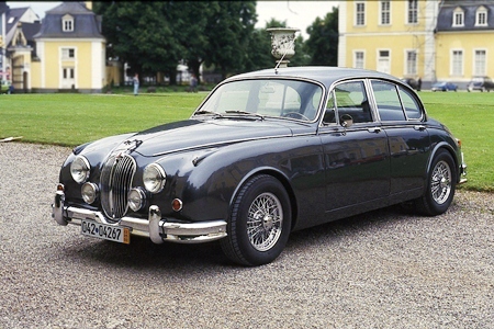 Jaguar MkII.