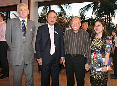 (L to R) SI Thailand President Andrew Wood, Senator Sutham Phanthusak, Chatchawal Supachayanont, GM of Dusit Thani Pattaya and Yuwathida Jeerapat.