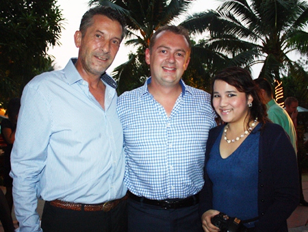 (L to R) Cees KC Cuijpers, managing partner of Town & Country Property Co., Ltd., Garth Solly, GM and Juthamard Boonchinwudtikun, public relation executive for Holiday Inn Pattaya.