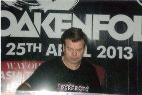 Paul Oakenfold plays the Narz club in Bangkok, Thursday, April 25, 2013. (Photo/ Klaus Kaschel)