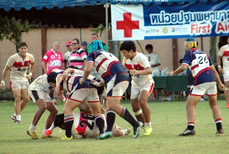 Thai Barbarians take on Thai Legends in the final.