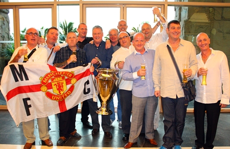 Pattaya Reds get ready to meet their footballing heroes.