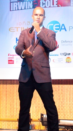 Yves Baron Le Tenor wows guests with his rendition of “Barcelona.”.