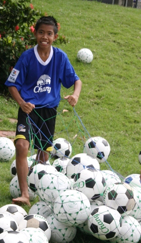 The boys even helped to collect the hundreds of soccer balls at the end of the training session.
