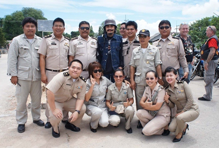Lek Carabao (standing center) poses with some of the guards for a photo they will never forget.