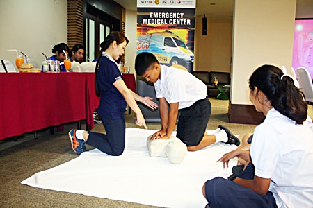 Students from Pattaya School No. 3 learn basic CPR.