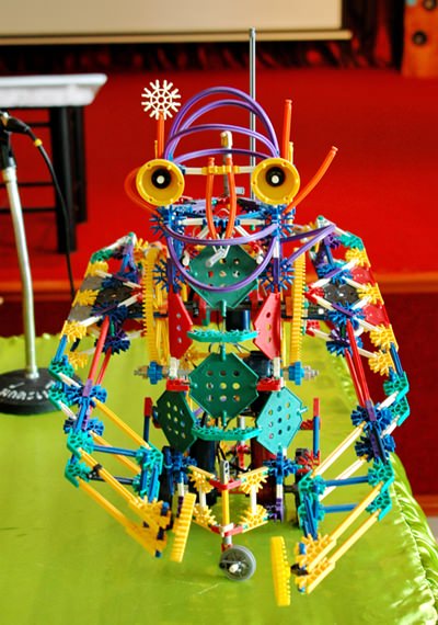 The winning entry from the ‘Jom Phalang’ team from Pattaya School No. 4.