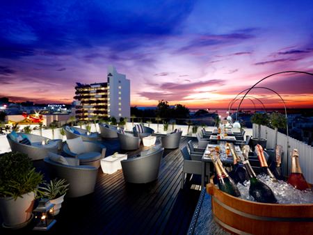 Enjoy some great sunsets and relaxing jazz music from the rooftop lounge every Friday and Saturday.