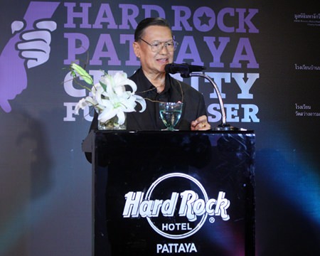 General Kanit Permsub, Deputy Chief Aide-De-Camp and General to His Majesty the King, opens the ceremonies for the Hard Rock Fundraising Dinner 2013.
