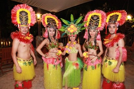 Hawaiian dancers put on a memorable show.
